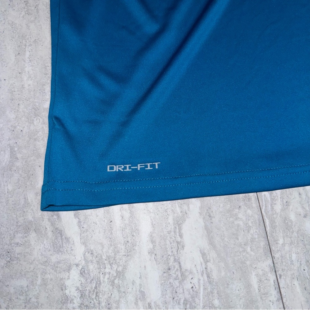 Nike Dri-FIT Shirt - Picture 6 of 10